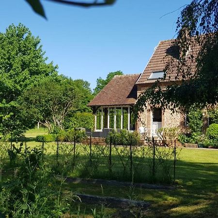 La Maison D'Amis Du Moulin Hotel La Chapelle-Viel Екстериор снимка